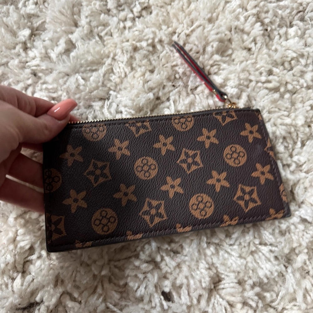 Chic Brown Monogram zip up fashion cute Wallet - Picture 2 of 3